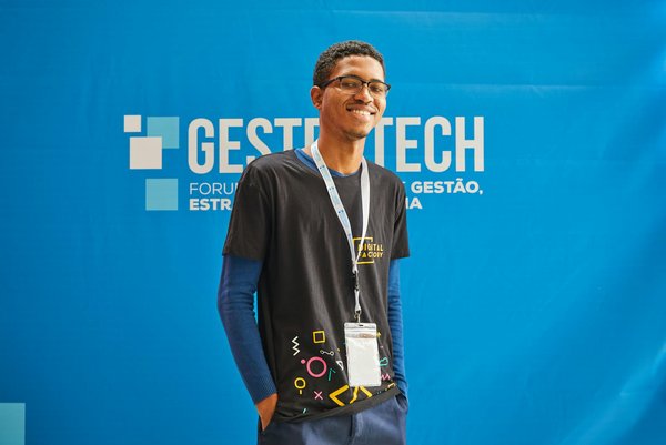 L'utilité d'un port SD dans un smartphone à l'ère du cloud